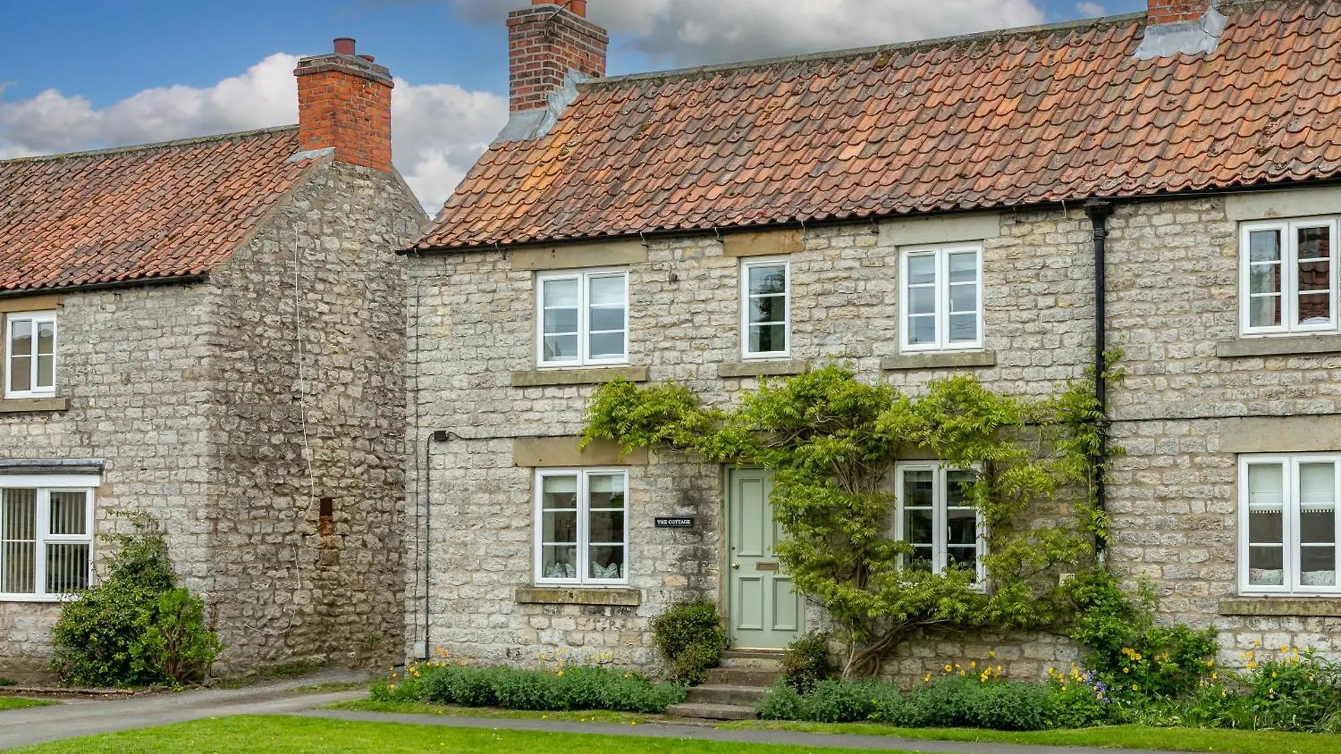 Pretty Yorkshire Stone Cottage Harome